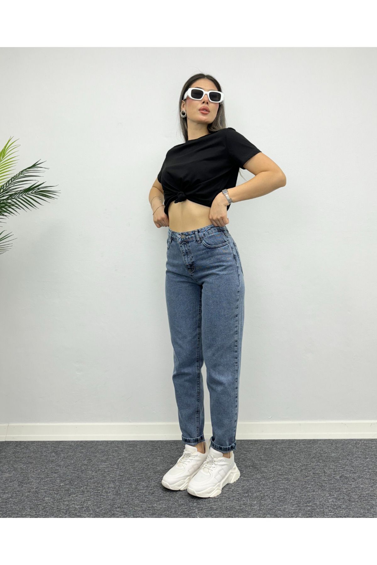 Kadın Mavi Yüksek Bel Slim Fit Mom Jean Pantolon