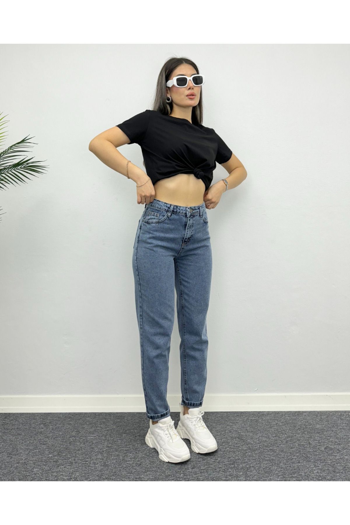 Kadın Mavi Yüksek Bel Slim Fit Mom Jean Pantolon
