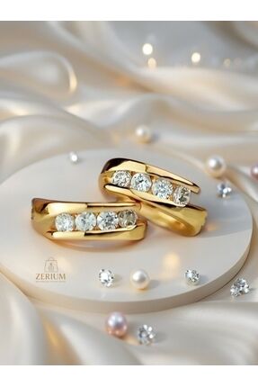 ZERİUM Parıltılı Premıum Zirkon Taşlı Çelik Kadın Halka Küpe