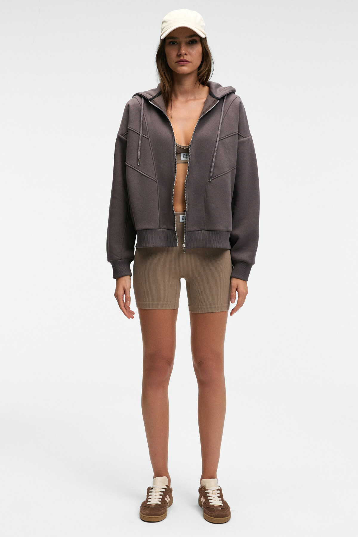 GRIMELANGE  VYSELLE Kadın Önü Kesikli Metal Fermuarlı Kapüşonlu Etiket Detaylı Oversize Antrasit Sweatshirt - Görsel 3