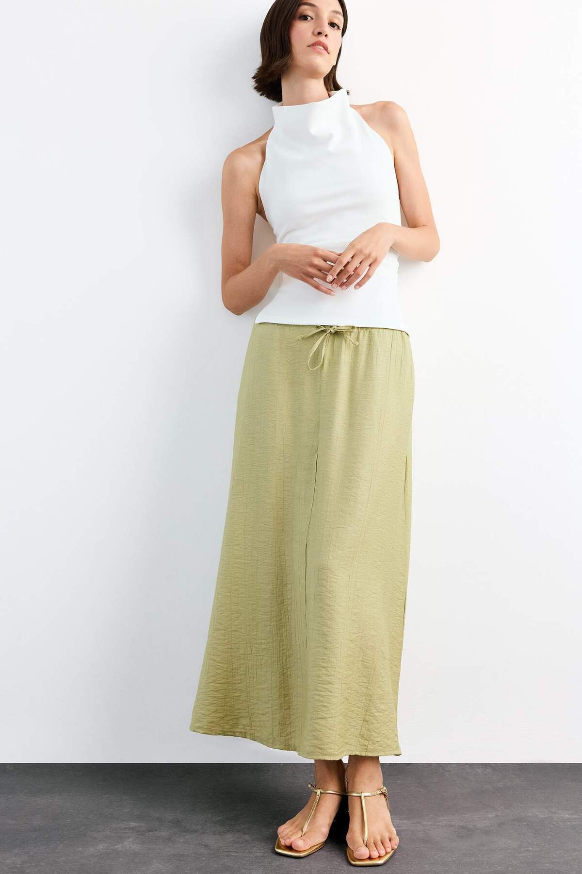 DeFacto-Relax Fit Elastic Waist Crinkle Fabric Midi Skirt G1093Ax25Sm 3