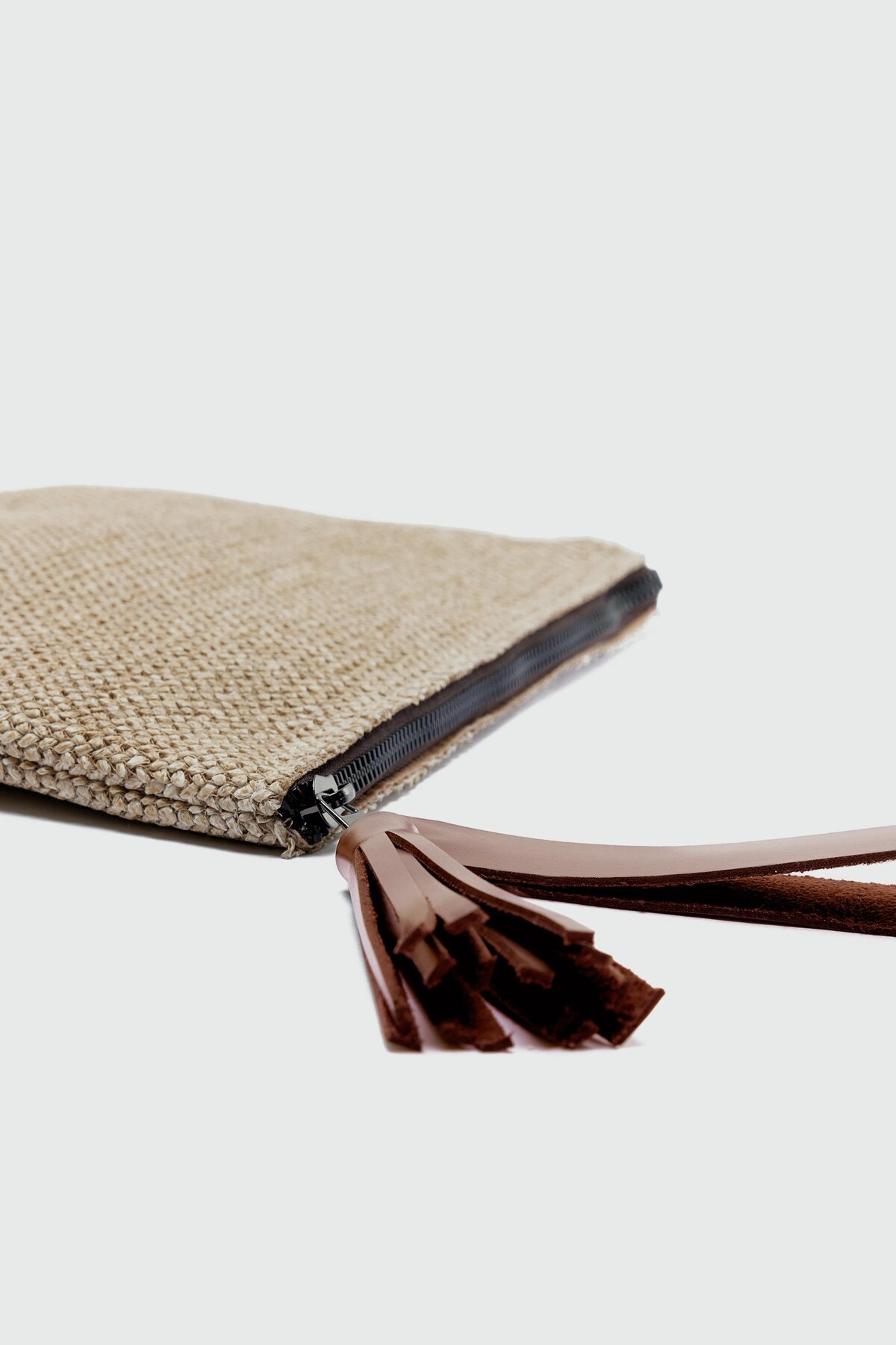 Shule Bags Juno Püskül Detaylı Hasır Clutch Çanta Taba görsel 3