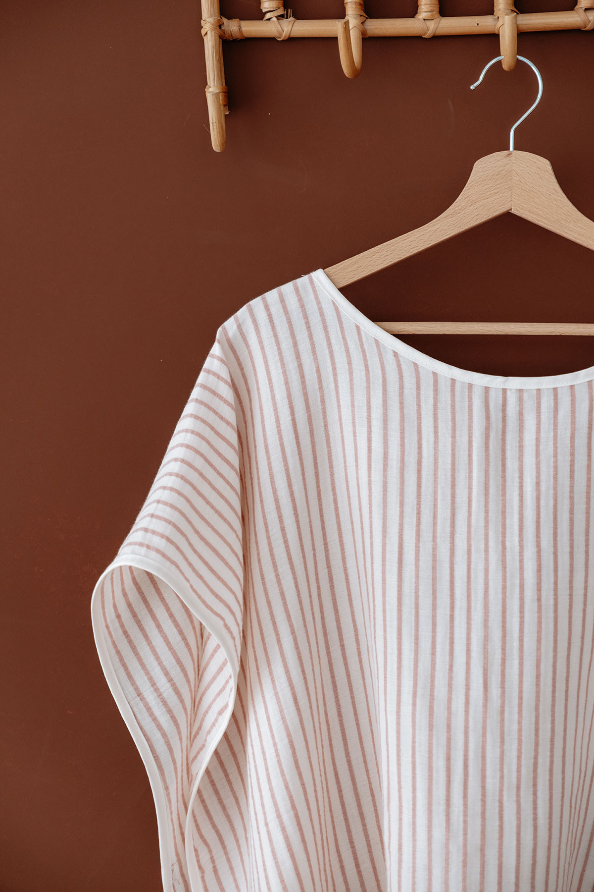 TBA COLLECTION Müslin Emzirme ve Puset Örtüsü | Line Series - Coral fotoğrafı 7 (önizleme)