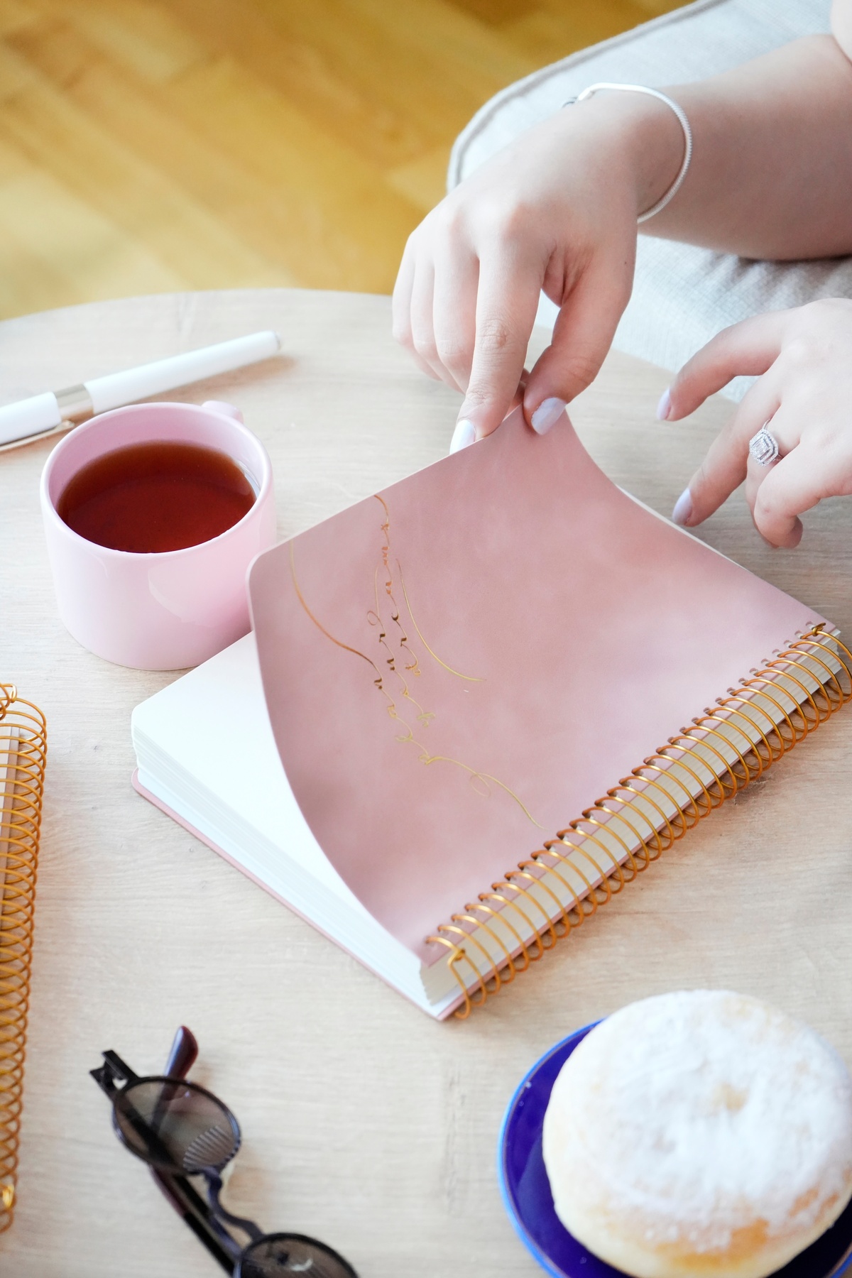 Victoria's Journals A5 Spiralli Vegan Deri Süresiz Planlayıcı