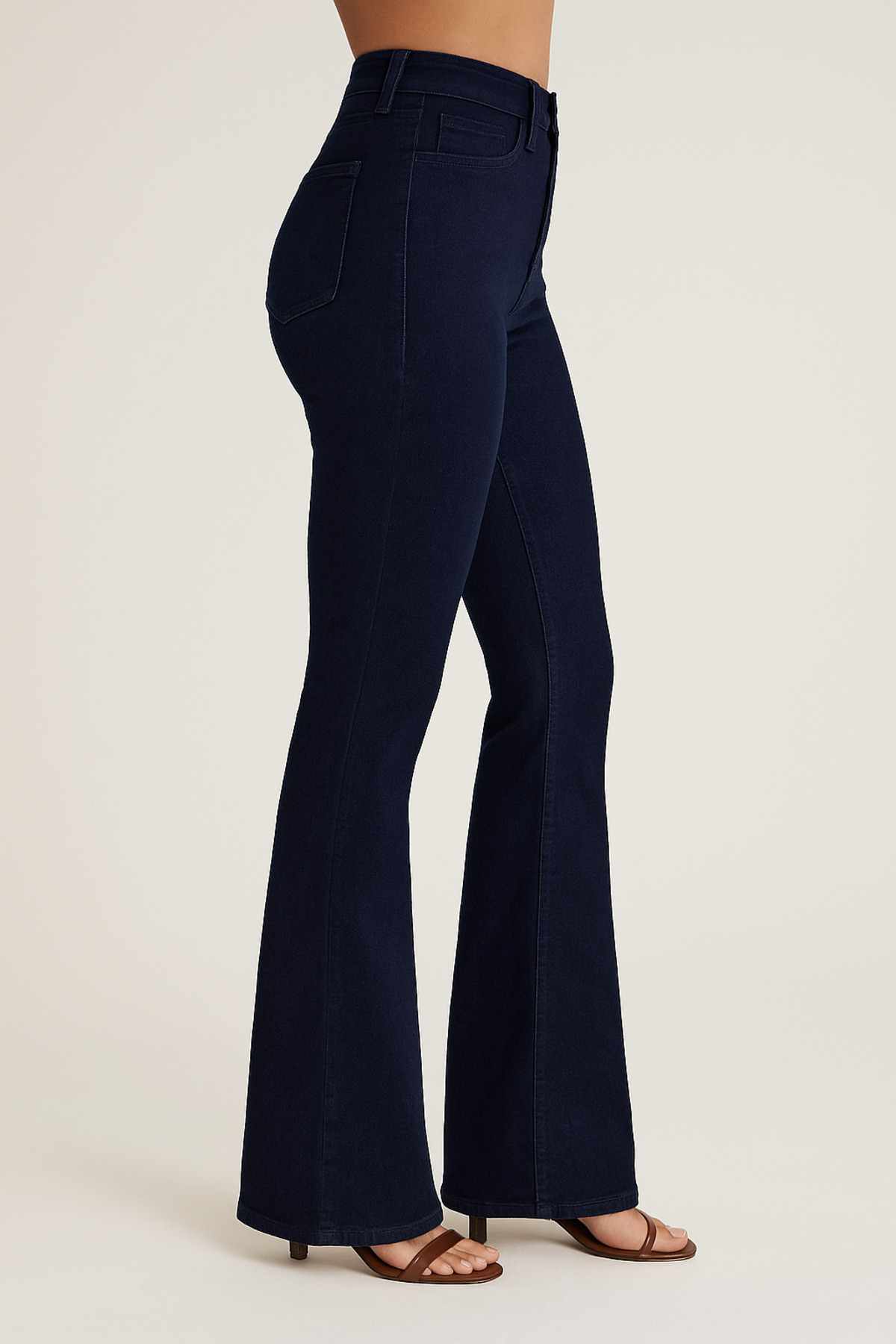 DELDNM Isabelle Kadın Yüksek Bel Koyu Mavi Likralı İspanyol Paça Flare Jeans Pantolon Comfort Uzun görsel 4