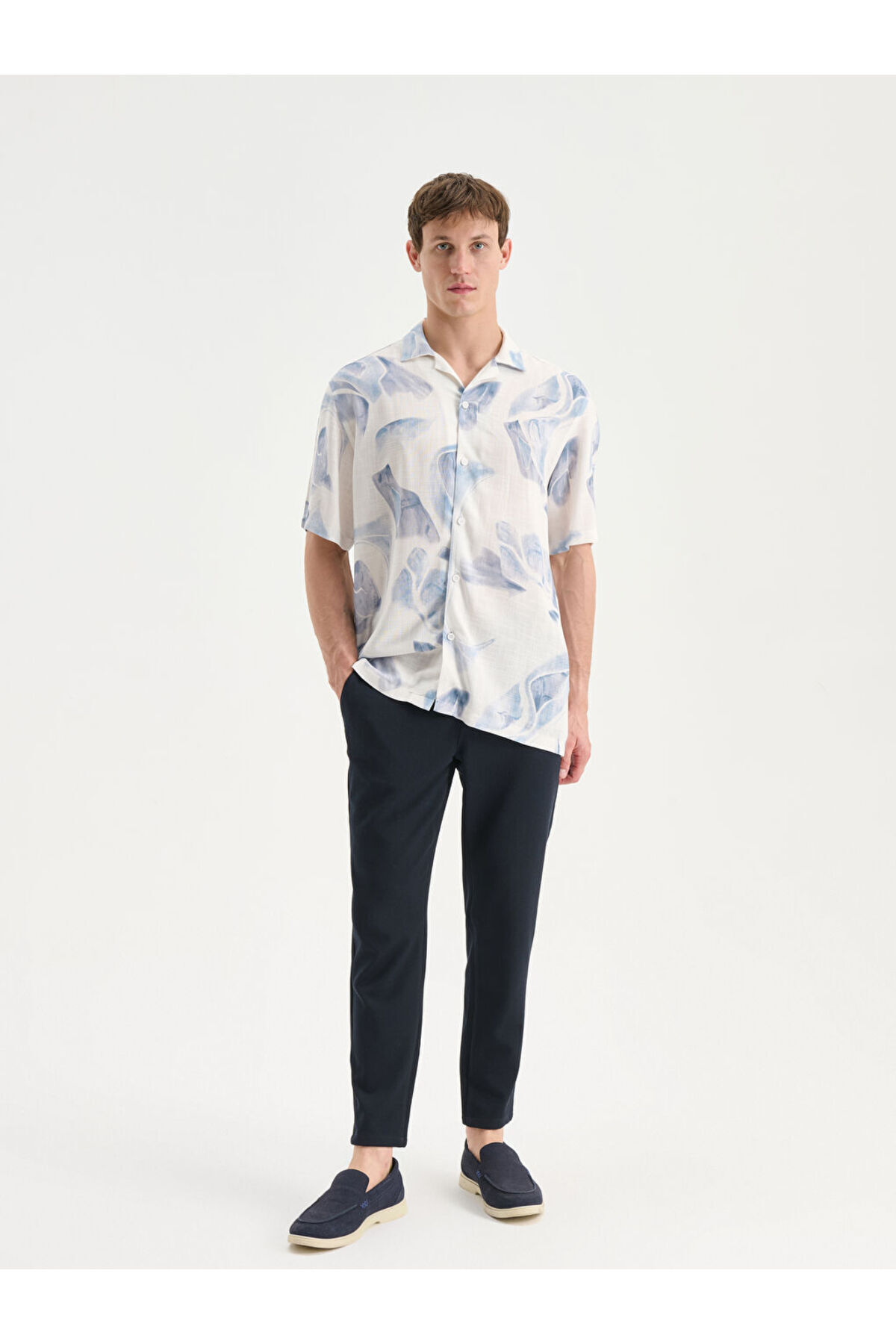 LC Waikiki-Create Your Style from Uzg Store |   Regular Fit Short Sleeve Patterned Viscose Men's Shirt 2