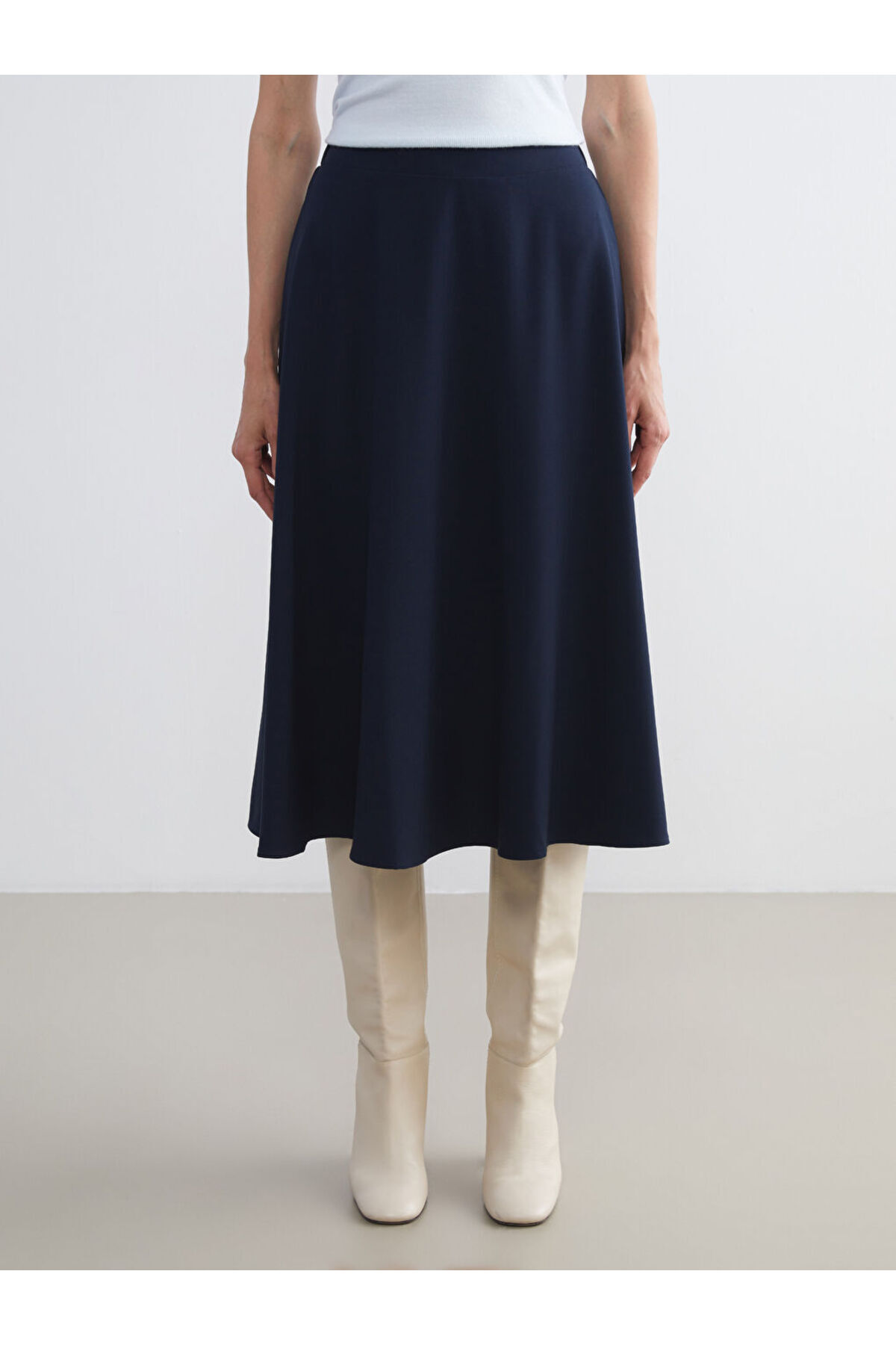 LC Waikiki-Create Your Style with Uzg Store |   A-Line Skirt with Elastic Waist 2
