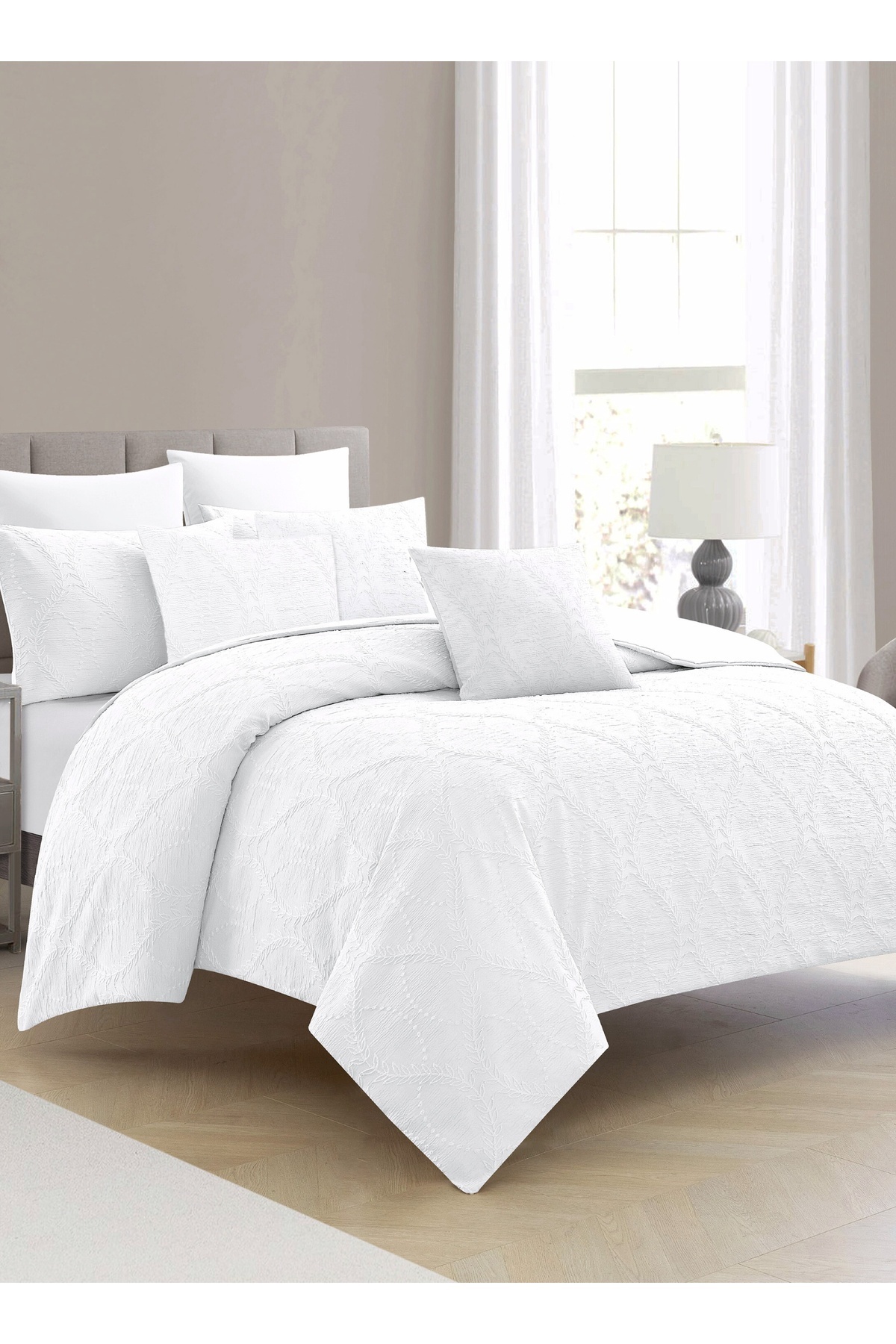 Master Home Textile-Polyester Jacquard Comforter Set, King Size – 8 Pcs, with Fixed Filling, Soft & Comfortable 1