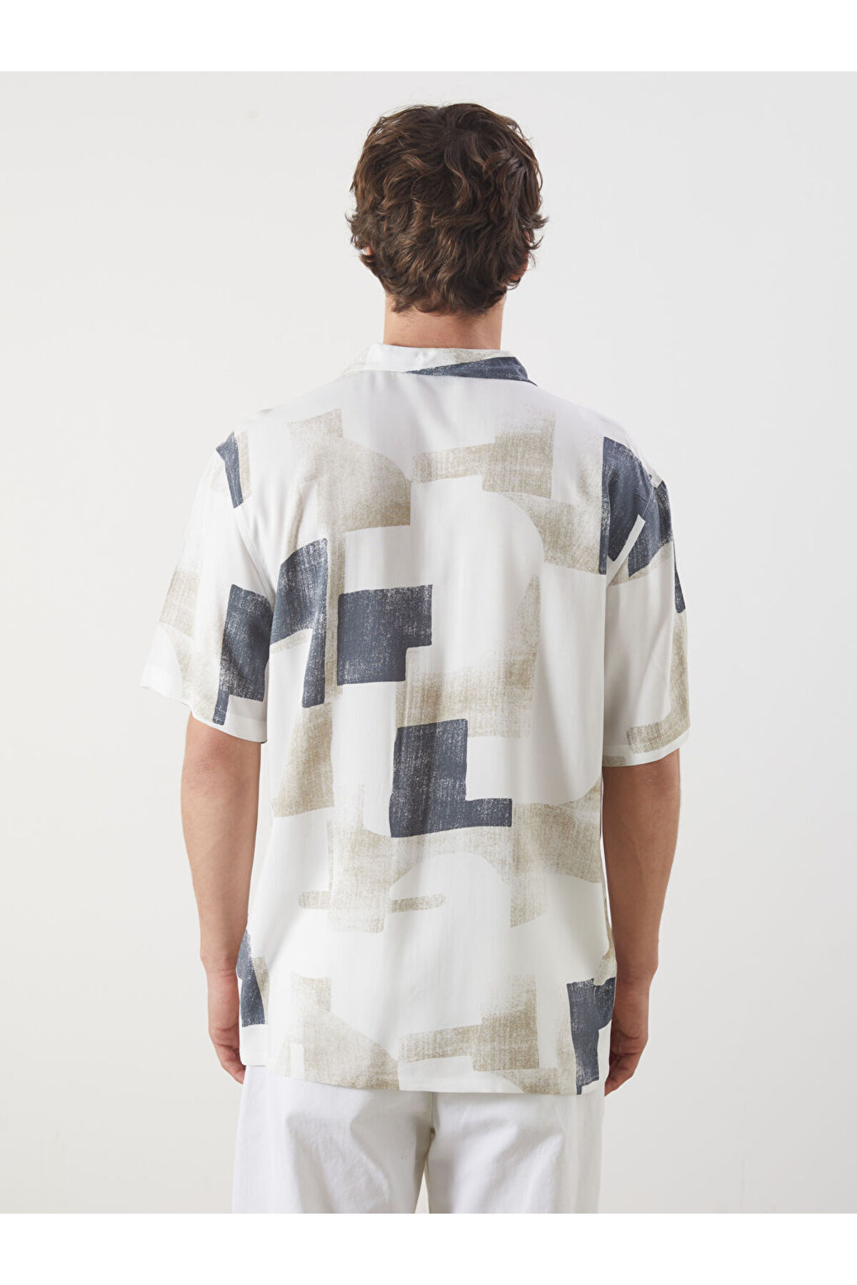 LC Waikiki-Sparkling Selections from Shining Store |   Regular Fit Short Sleeve Patterned Men's Shirt 5