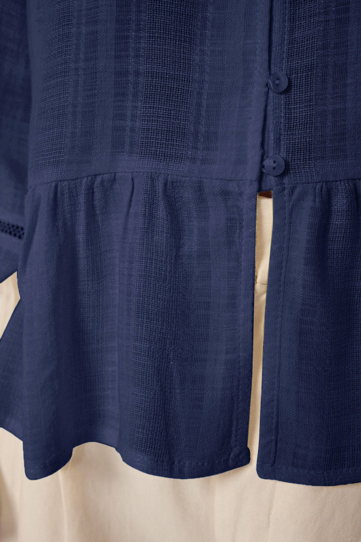 Trendyolmilla  Lacivert Pamuklu Dokulu Kolda Dantelli Oversize Boho Dokuma Gömlek TWOSS25GO00038 - Görsel 4