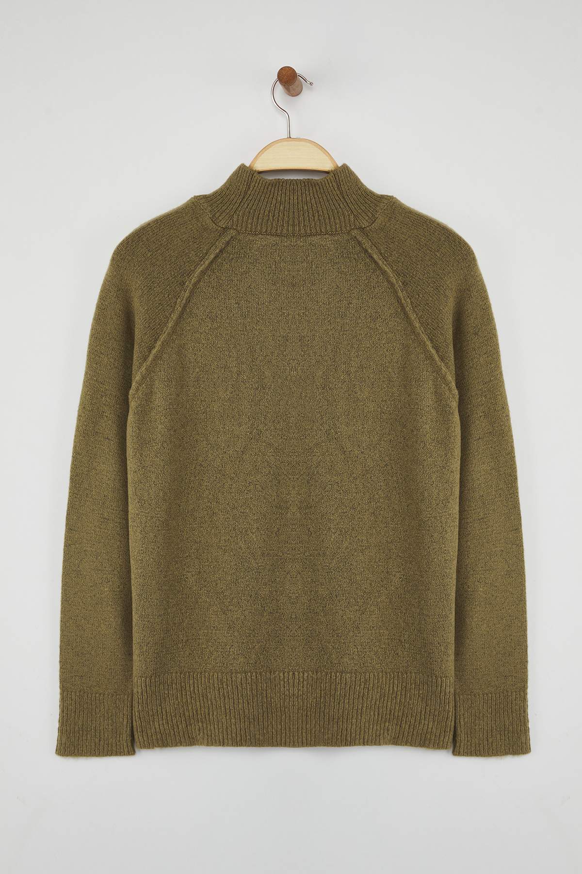 Trendyolmilla  Haki Yumuşak Dokulu Geniş Kalıp Triko Kazak TWOAW26KZ00191 - Görsel 6