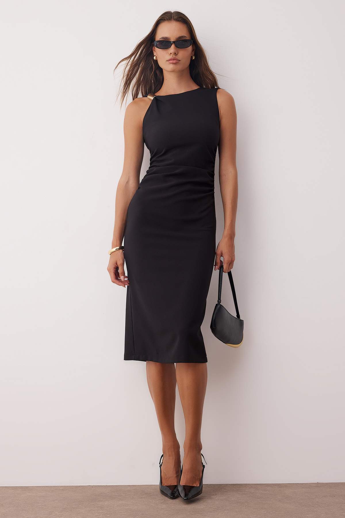 Trendyolmilla  Siyah Aksesuar Detaylı Midi Dokuma Elbise TWOAW26EL00076 - Görsel 2