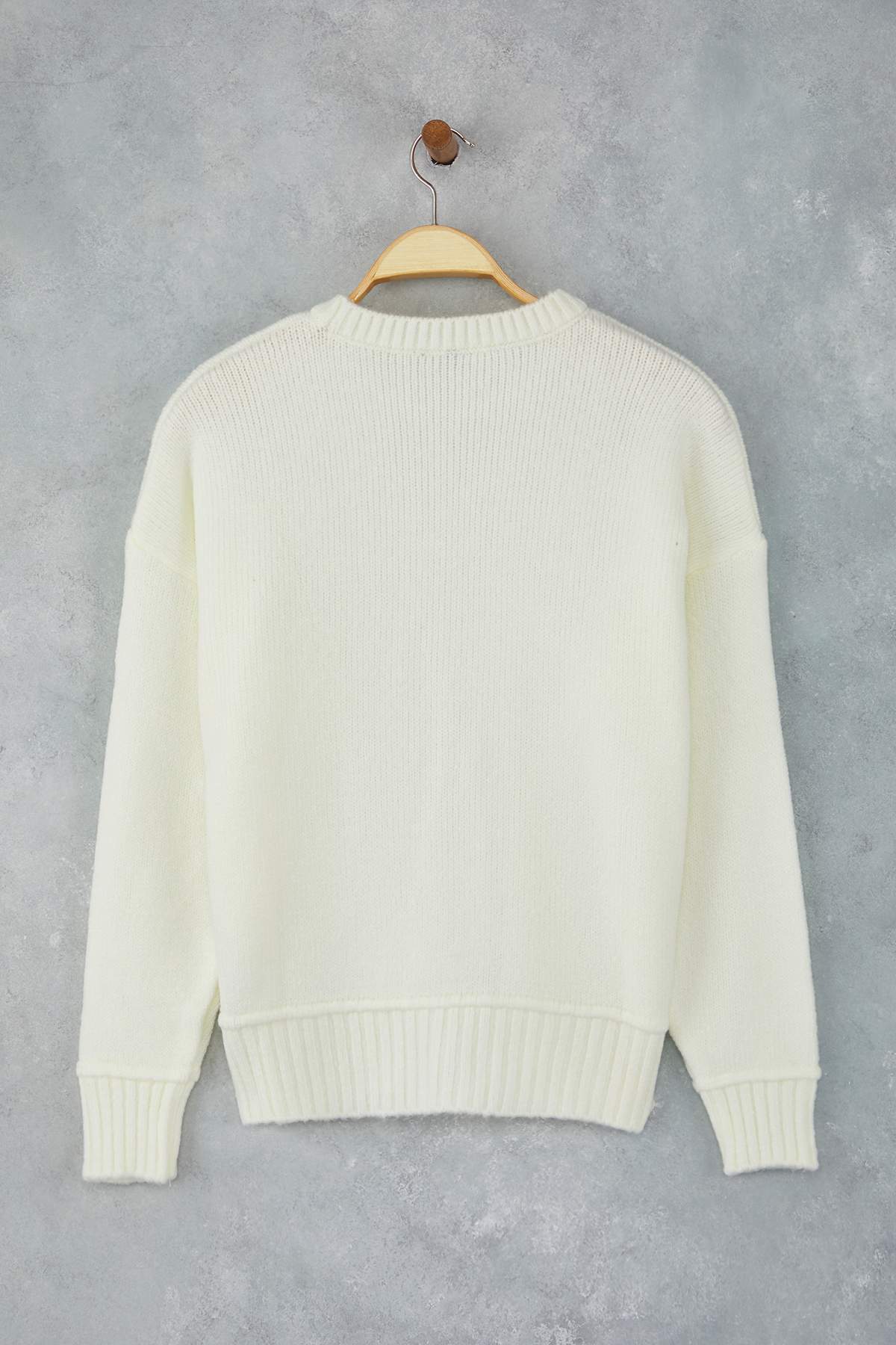 Trendyolmilla  Ekru Yumuşak Dokulu Dikiş Detaylı Triko Kazak TWOAW26KZ00075 - Görsel 6