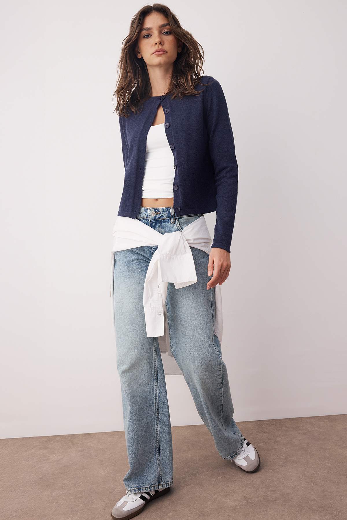 Trendyolmilla  Açık Mavi Düşük Bel Geniş Paça Wide Leg Jeans TWOAW26JE00075 - Görsel 2