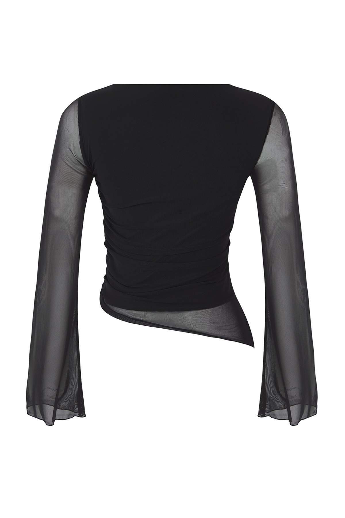 Trendyolmilla  Teen Düz Kayık Yaka Asimetrik Detaylı Vücuda Oturan Esnek Örme Tül Bluz TWOAW26BZ00128 - Görsel 6
