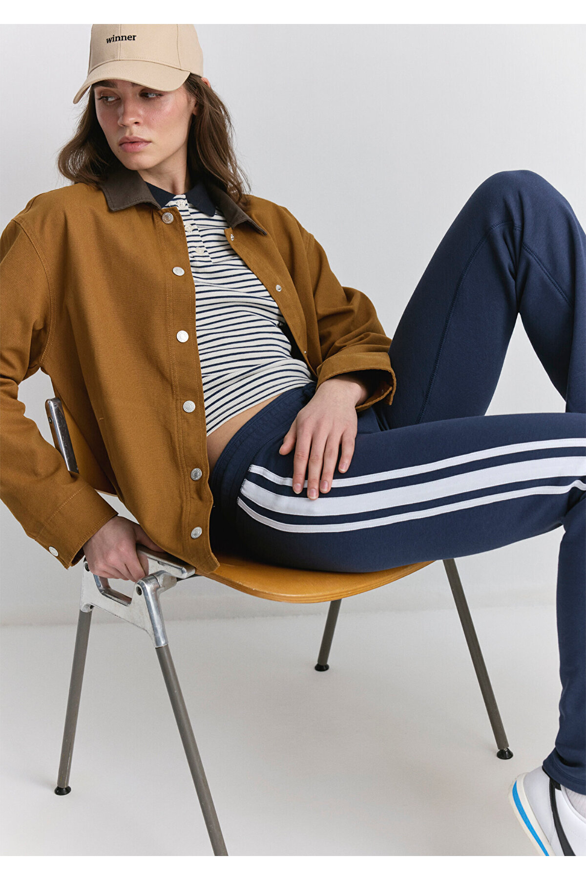 Stripe Detailed Navy Blue Sweatpants 1011063-82318