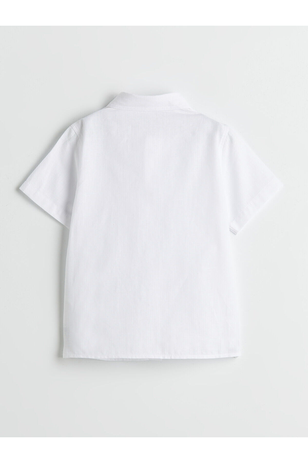 LC Waikiki Meral Collection Beyaz Basic Cepli Erkek Çocuk Poplin Gömlek fotoğrafı 5 (önizleme)