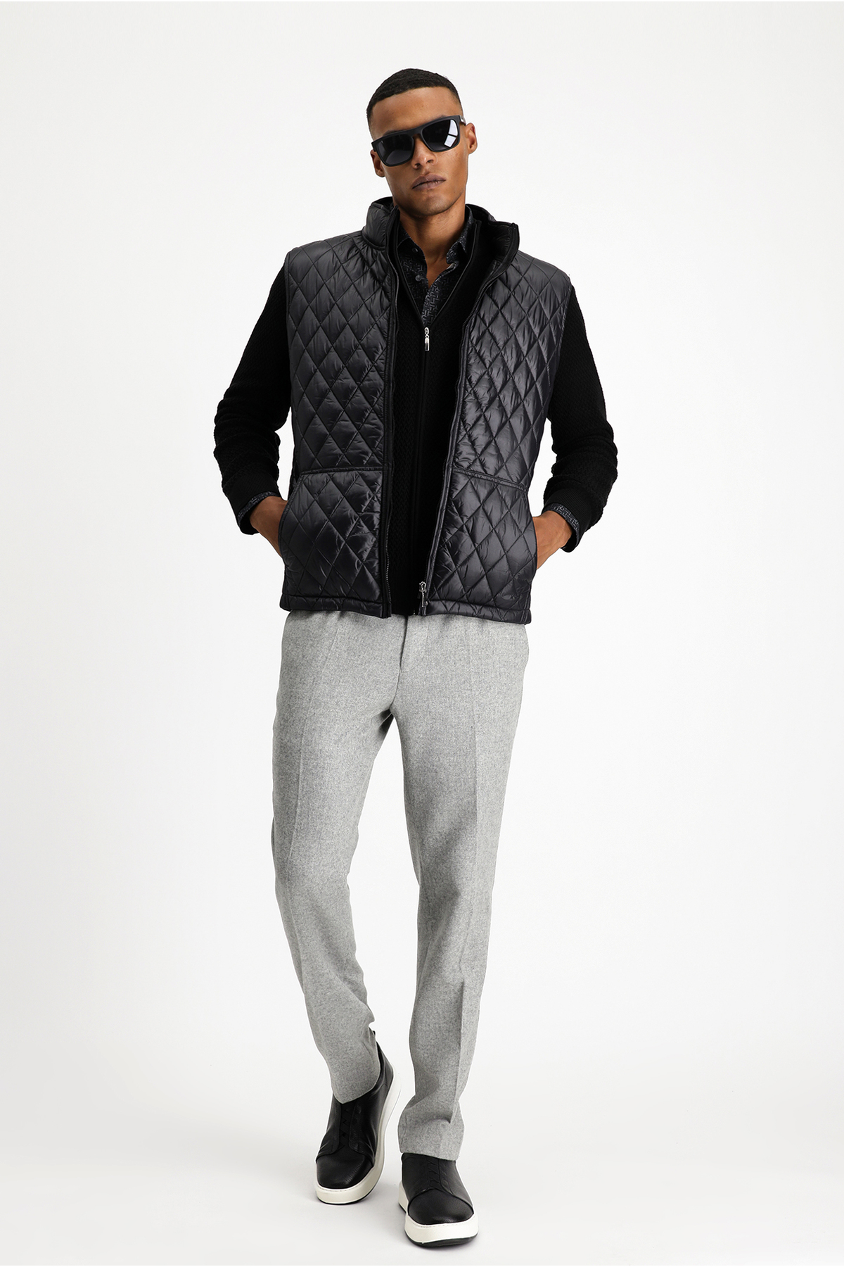 Kiğılı  Dik Yaka Cepli Fermuarlı Kapitone Spor Yelek - Görsel 2