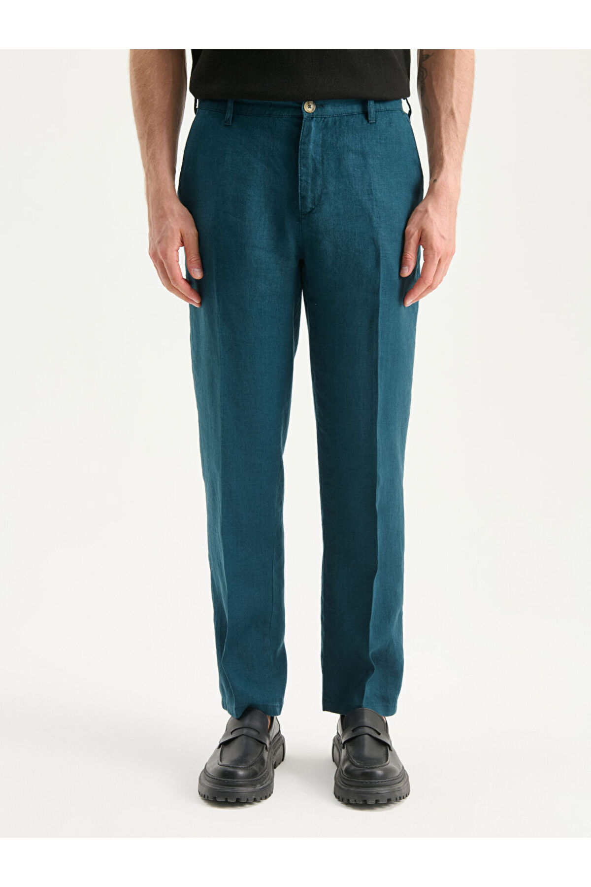 LC Waikiki-Create Your Style with Uzg Store |   Standard Fit Linen Men's Trousers 2