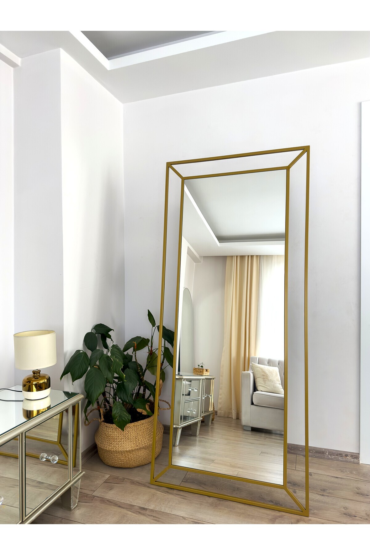 EFFE YAPI DEKOR Gold Metal Çerçeveli 180x80 Cm Dekoratif Model Ayaklı Ayna