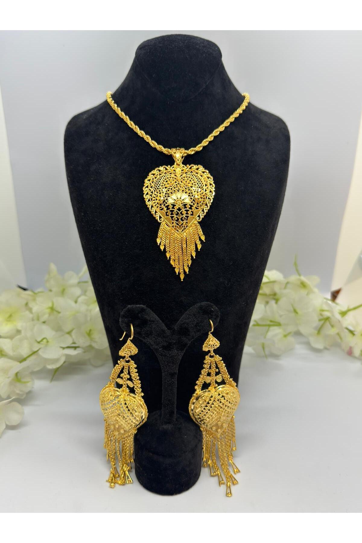 LAVDERUAR 22 Ayar Altın Kaplama Burgu'lu Hint Motifli Set Kolye Ve ,Küpe Lvd526