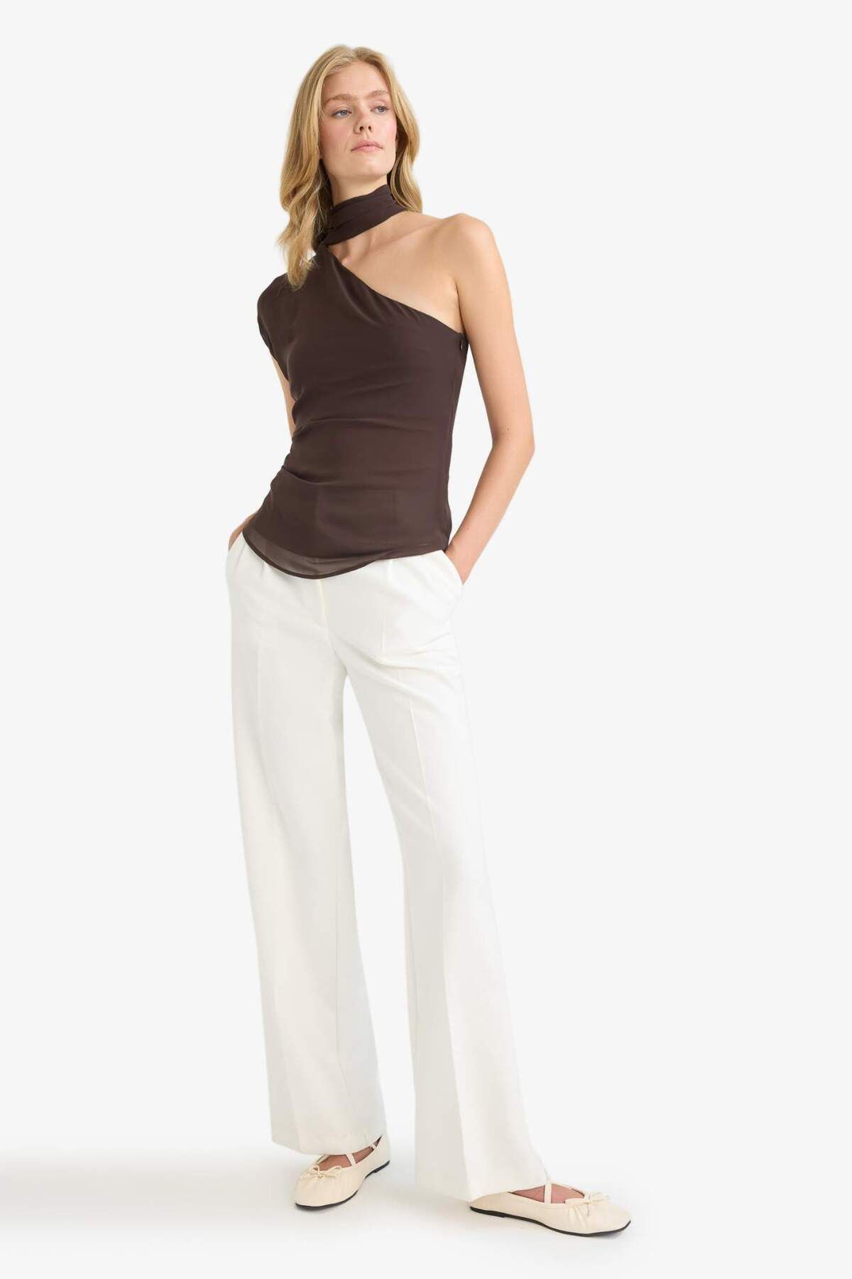 DeFacto-Regular Fit Chiffon One Shoulder Blouse F9150Ax25Wn 2