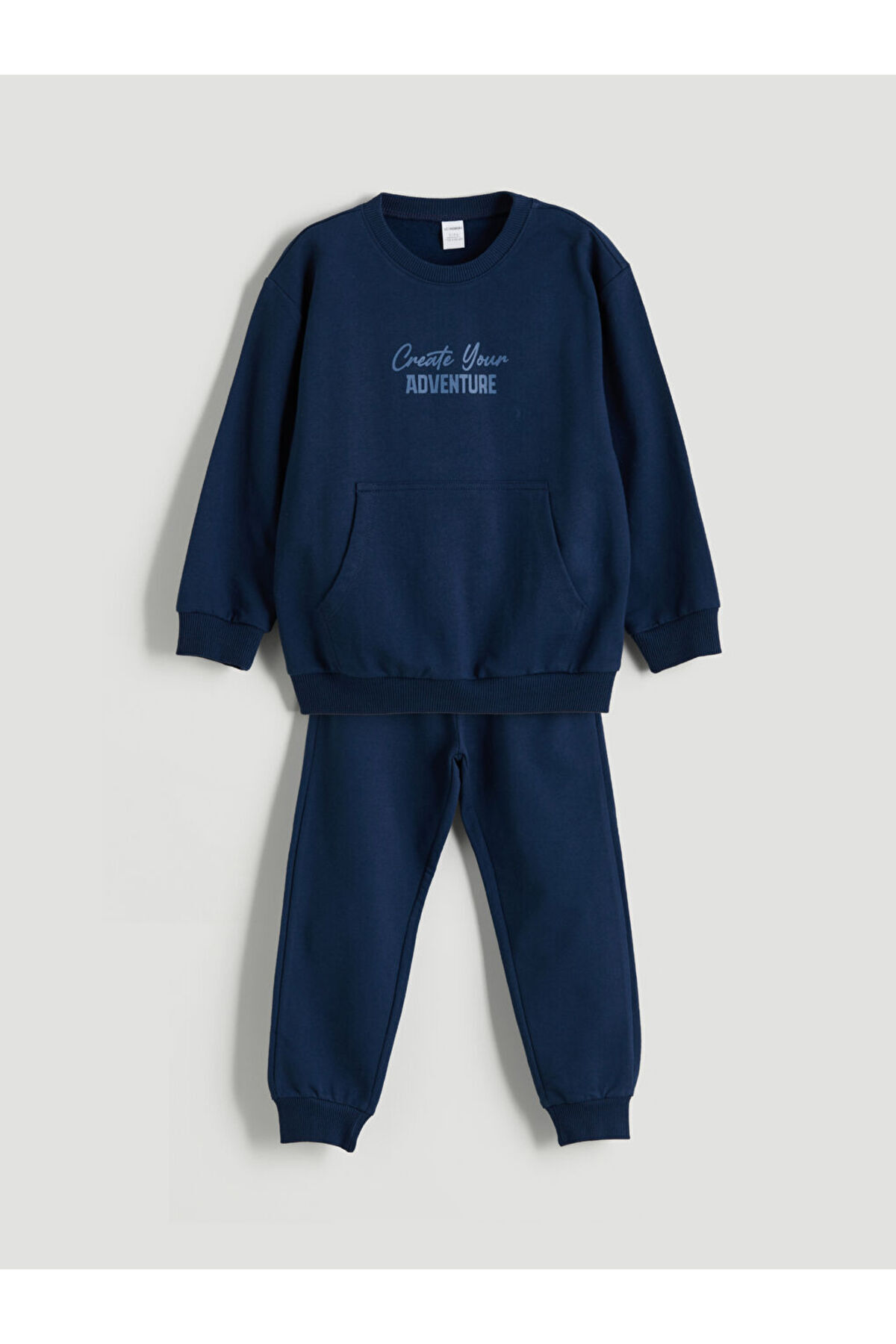 LC Waikiki-Create Your Style from Uzg Store |   Printed Boys' Sweatshirt and Sweatpants Set of 2 1