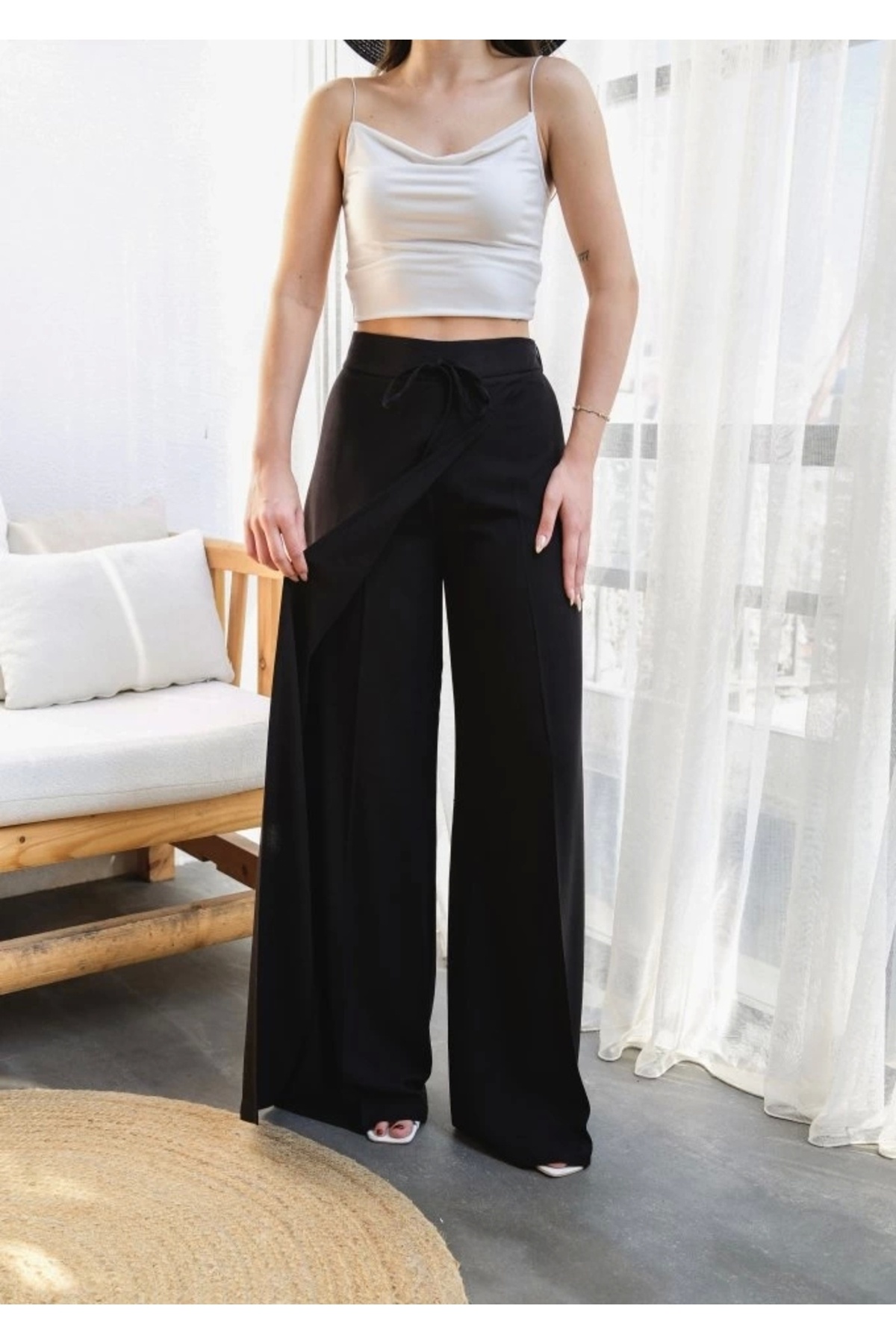 MetuCA-Linen Wide Leg Trousers with Cross Piece Elastic and Lacing on the Front 3