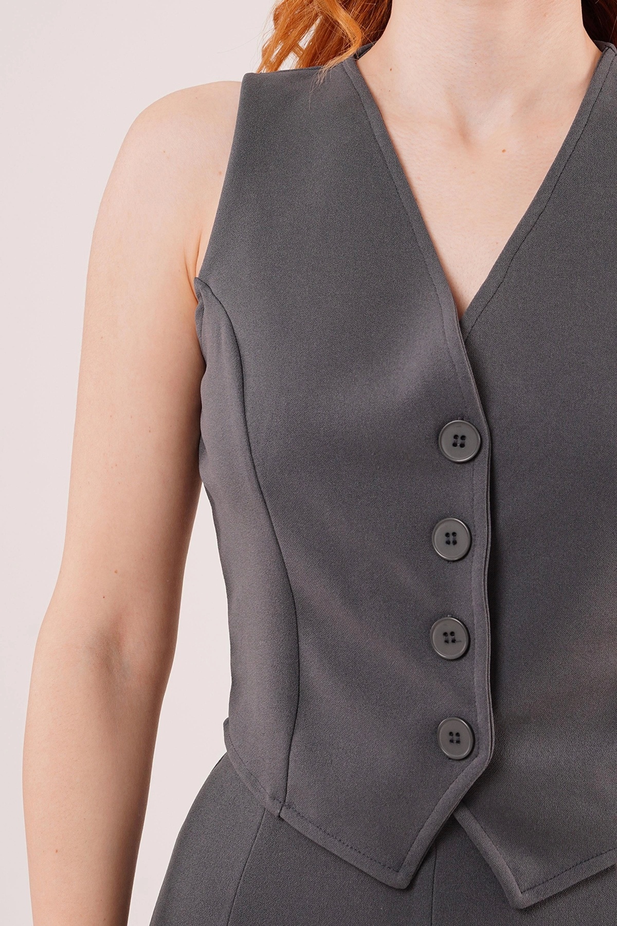 MetuCA-Gray Vest with Buttons on the Front 3