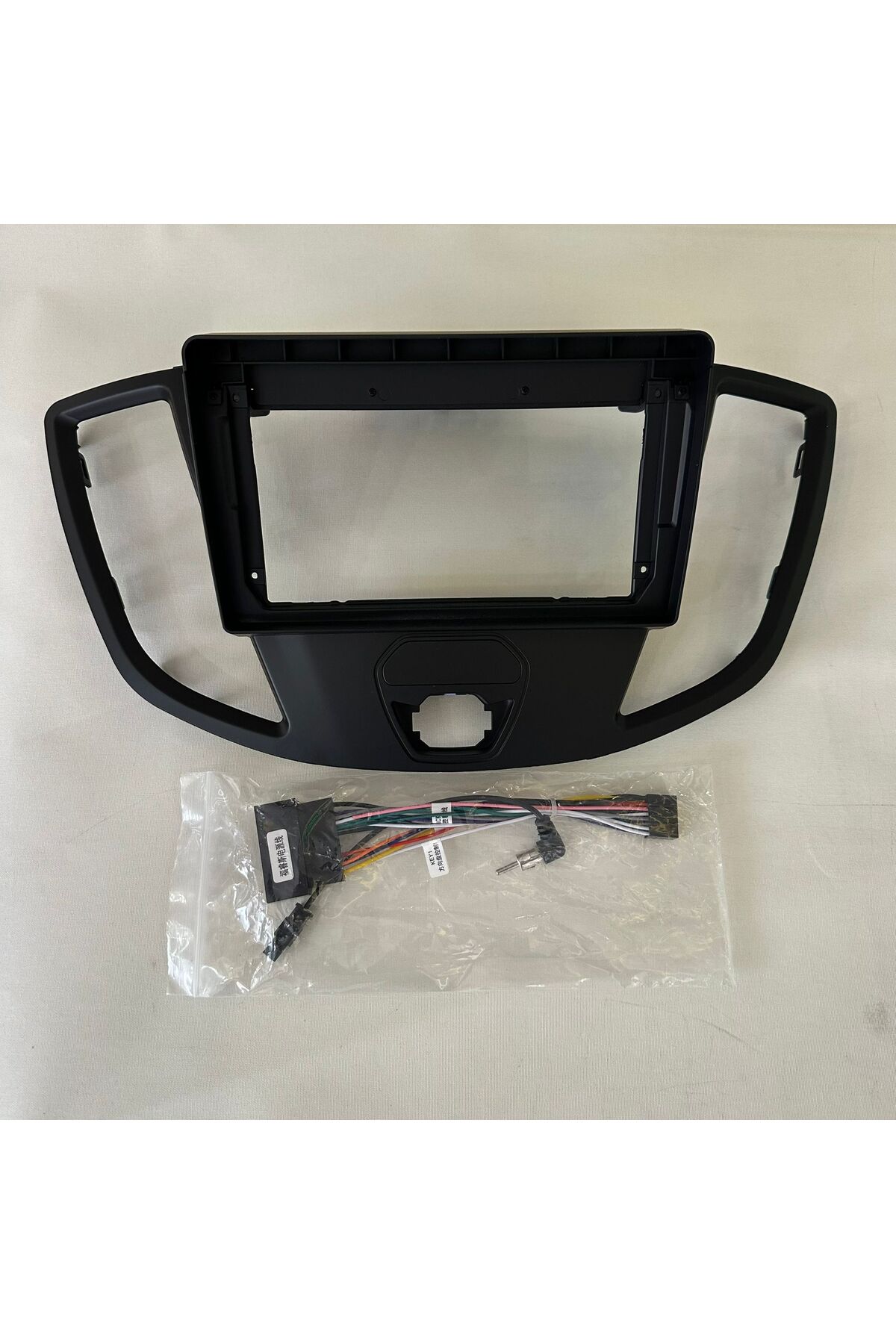 ALCARS FORD TRANSİT CUSTOM CANBUSSIZ 9 İNC MULTİMEDYA ÇERÇEVESİ