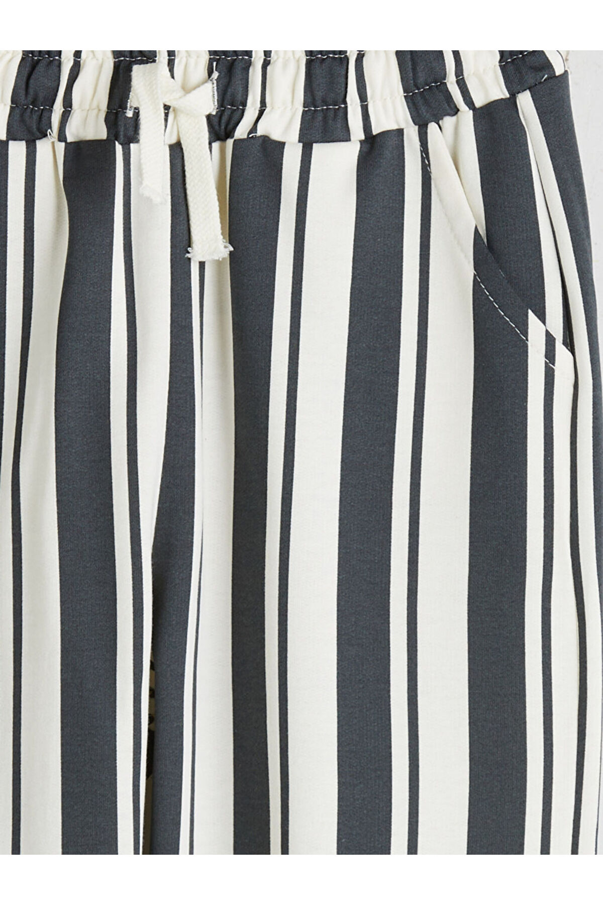LC Waikiki-Create Your Style from Uzg Store |   Elastic Waist Striped Boy's Trousers 3