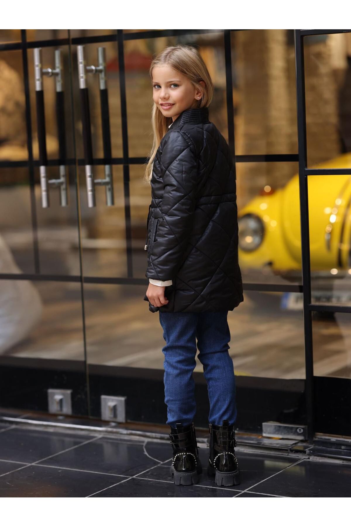 KOKOŞ BEBEK Jesika Kumaş Elyaflı Mont, Yarım Balıkçı Uzun Kol ve Denim Pantolon 3’lü Kombin fotoğrafı 7 (önizleme)