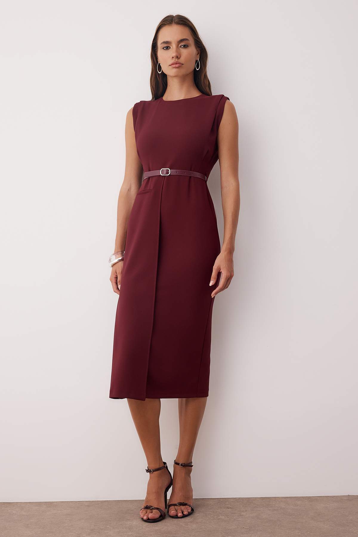 Trendyolmilla  Bordo Kemer Detaylı Dokuma Midi Elbise TWOAW26EL00078 - Görsel 2