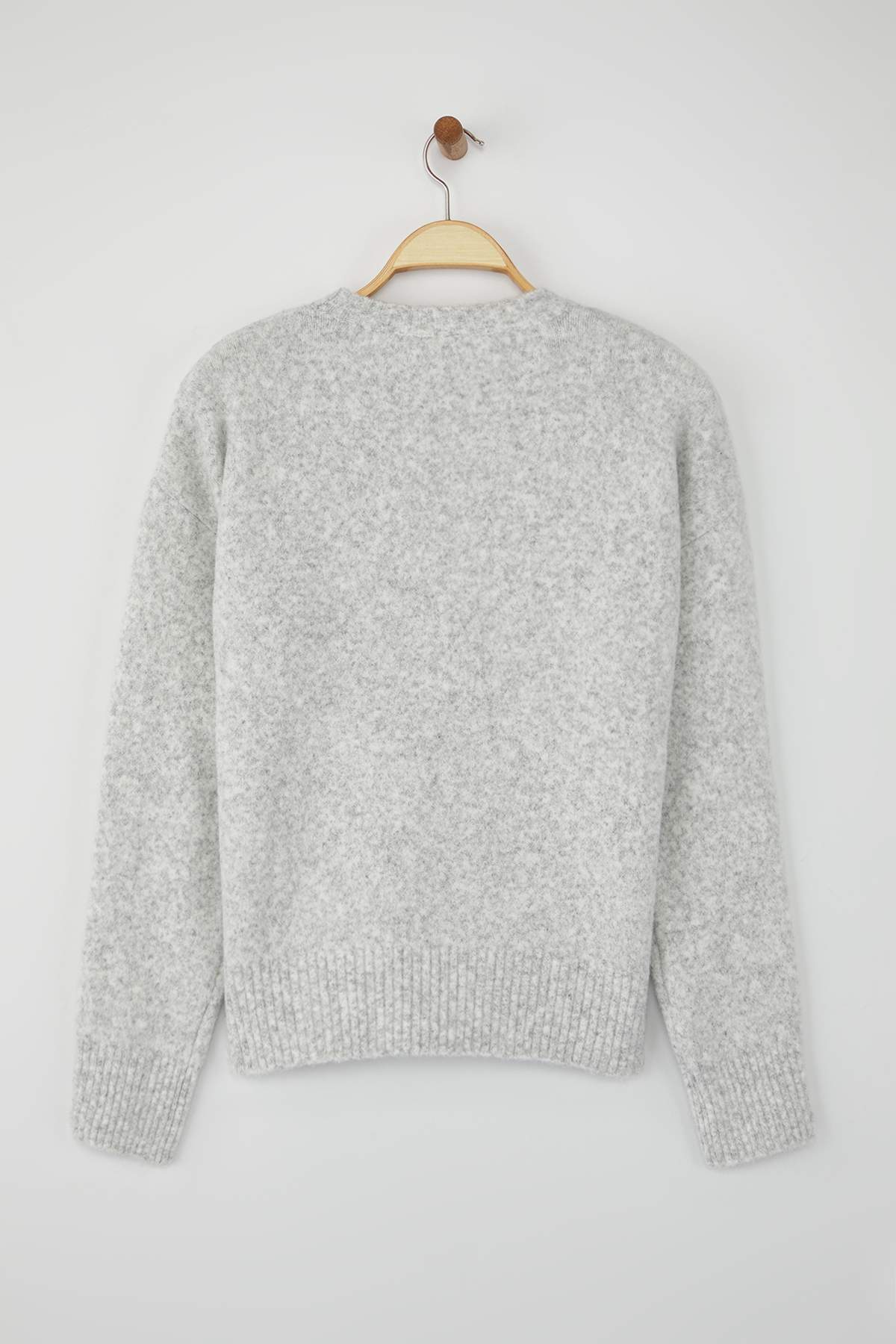 Trendyolmilla  Wardrobe Essentials Gri Yün Karışımlı Tüylü Premium İplik Geniş Kalıp Triko Kazak | TWOAW26KZ00125 - Görsel 6