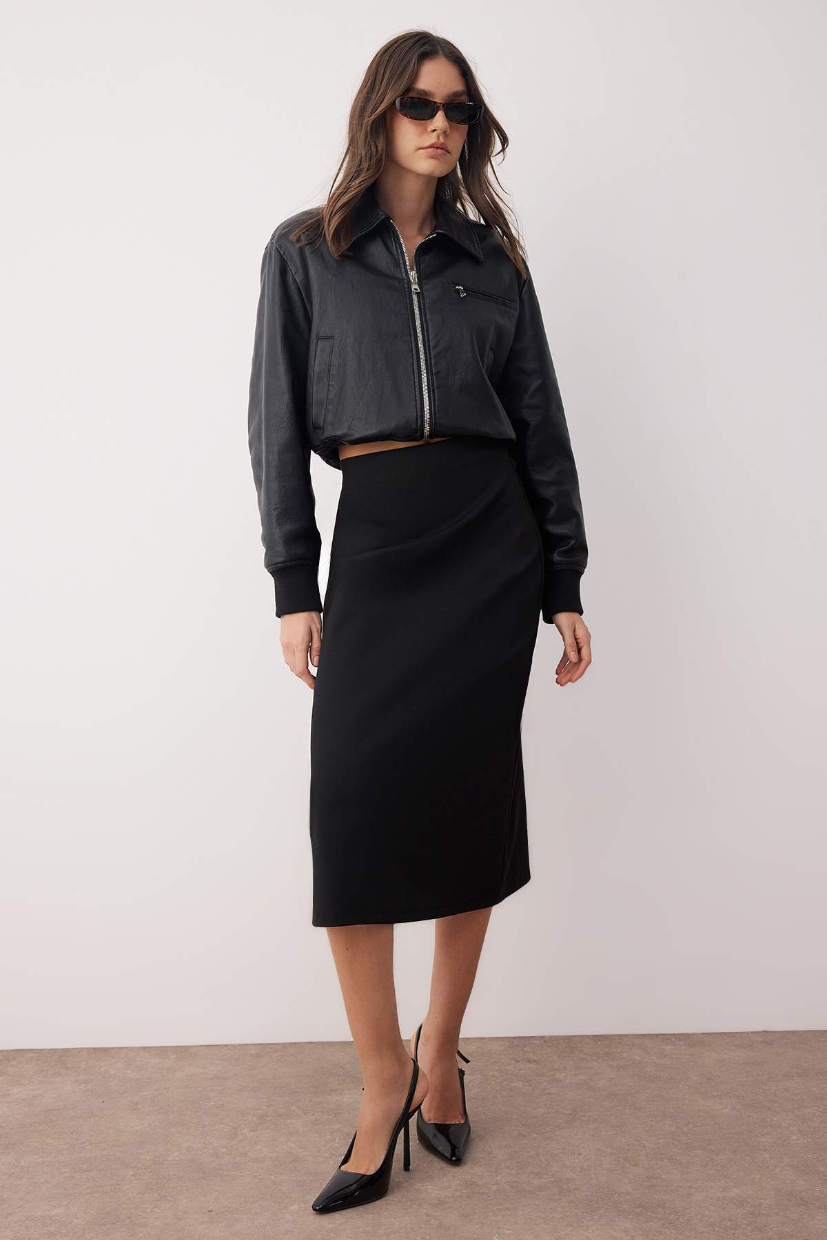 Trendyolmilla  Siyah A-line/Çan Açılan Esnek Midi Örme Etek TWOAW26ET00045