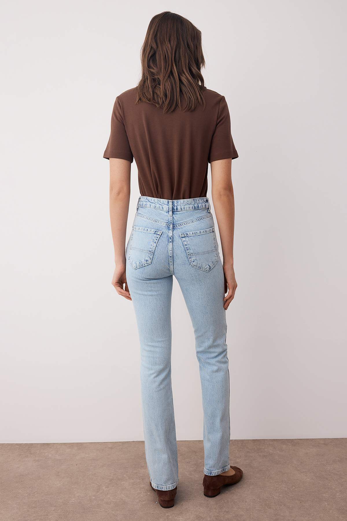 Trendyolmilla  Açık Mavi Yüksek Bel Straight Düz Kesim Comfort Jeans TWOAW26JE00184 - Görsel 4