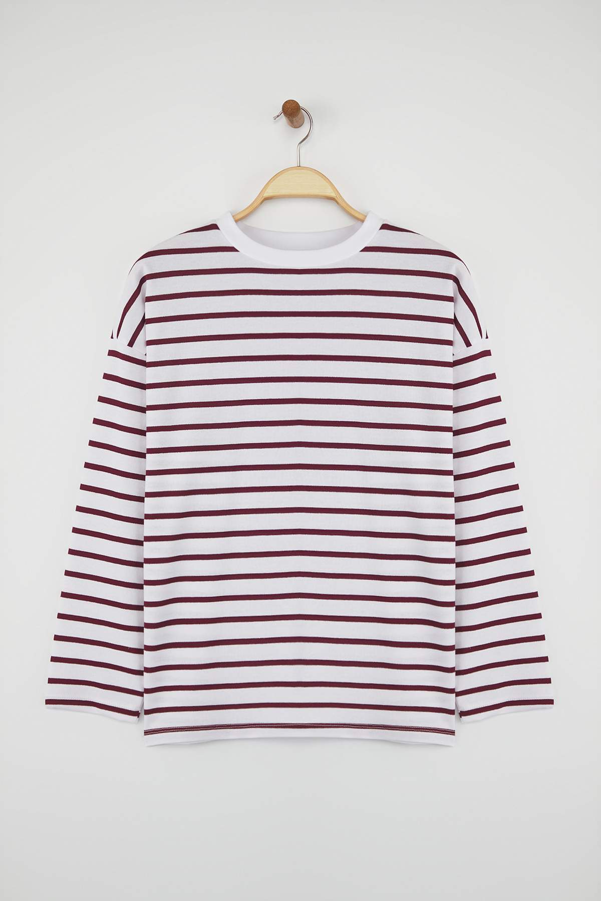 Trendyolmilla  Ekru Çizgili Oversize/Geniş Kesim Bisiklet Yaka İnce Örme Sweatshirt TWOAW23SW00326 - Görsel 5