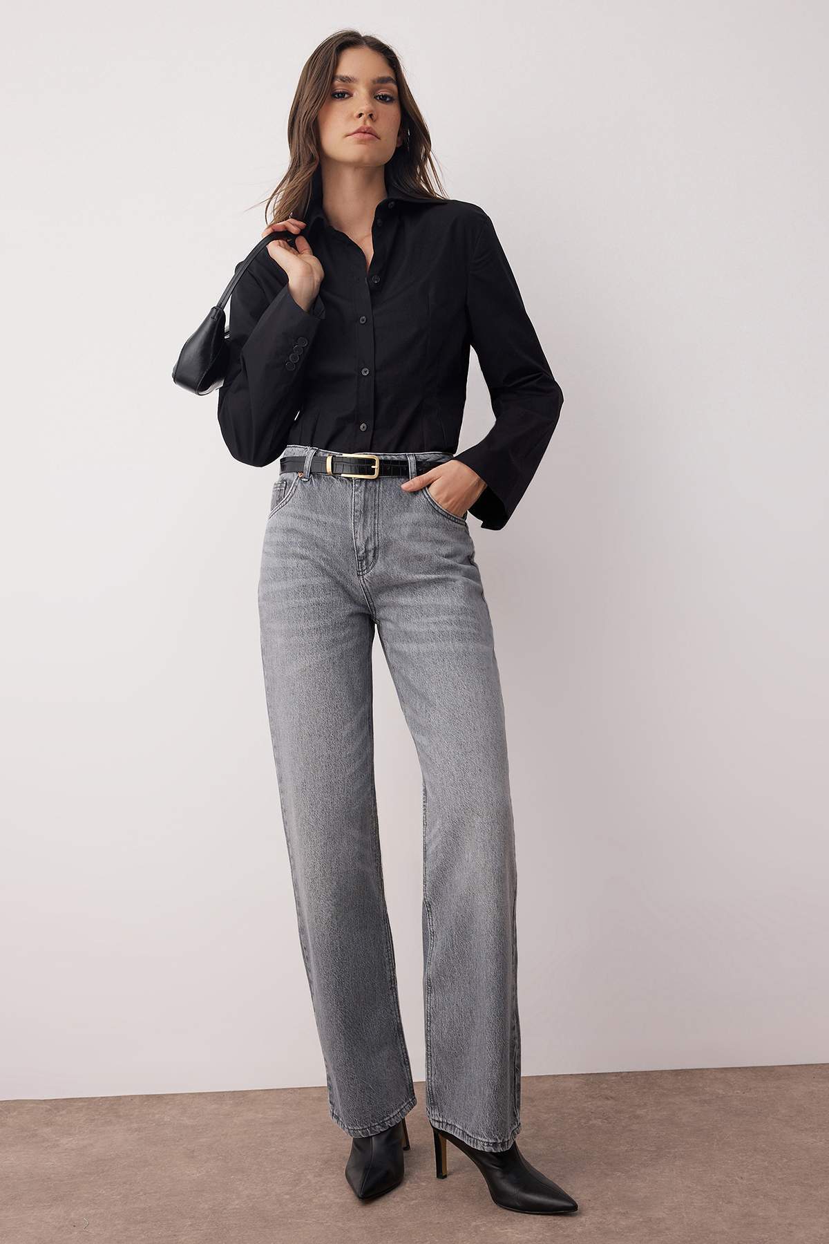 Trendyolmilla  Gri Yüksek Bel Geniş Paça Wide Leg Palazzo %100 Pamuk Non-Stretch Jeans TWOAW26JE00066 - Görsel 2