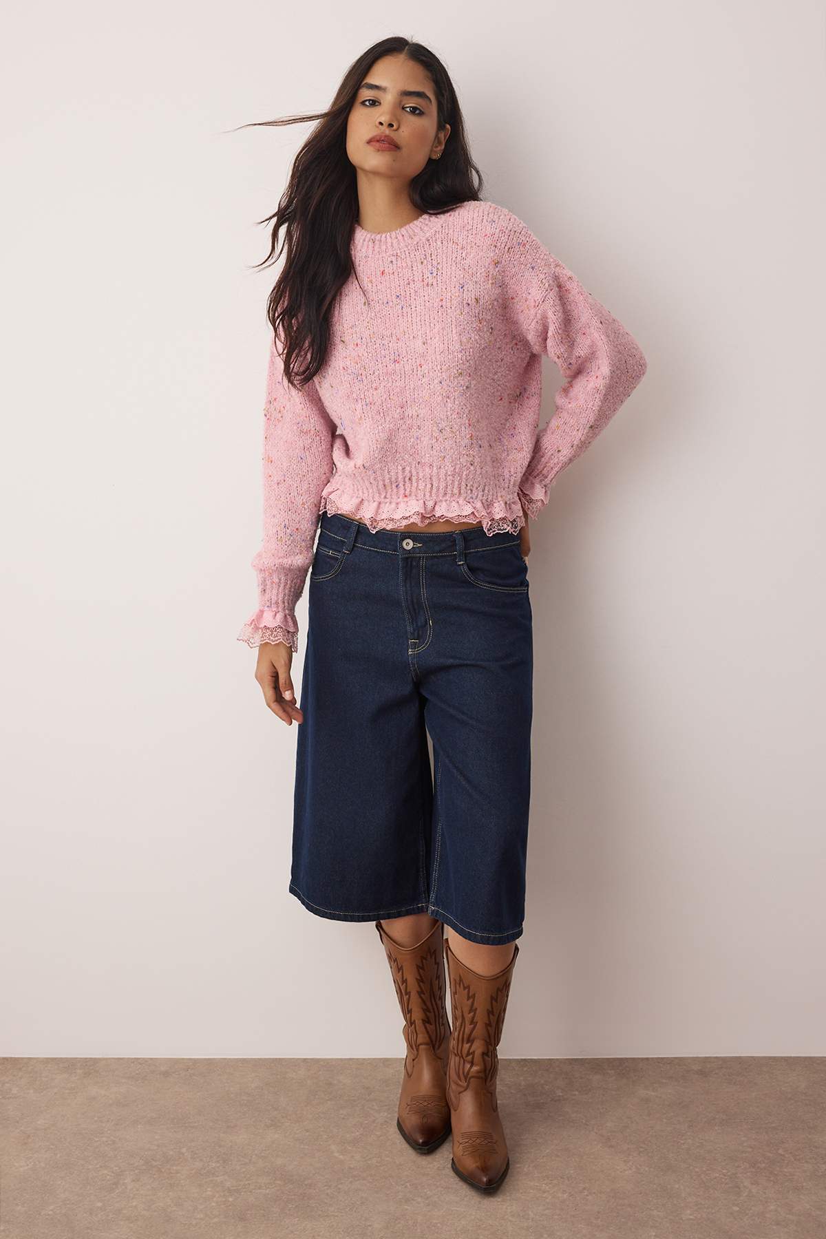 Trendyol Collection Růžový Nopeli Wide Fit krajkový zdobený úpletový svetr TWOAW26KZ00058