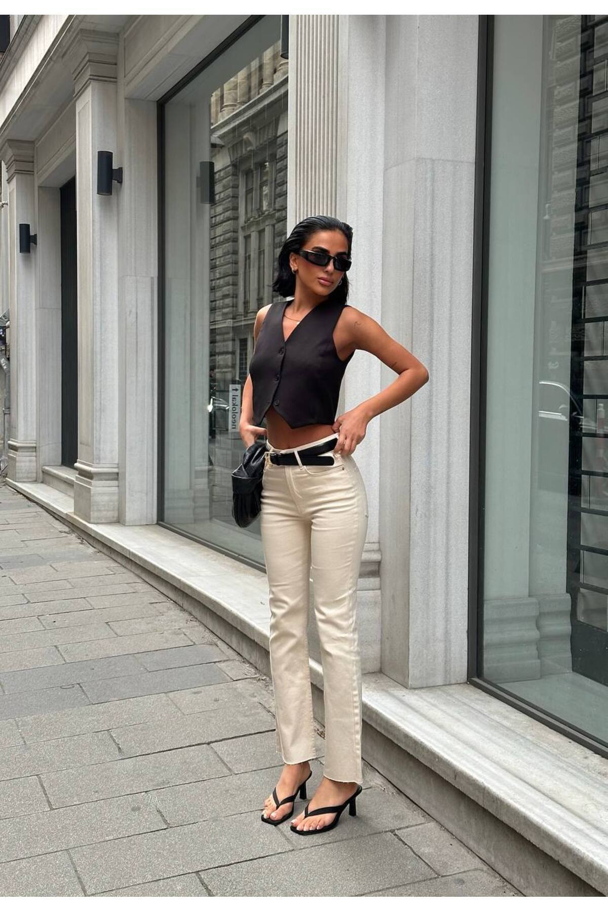 D'RECCY  KADIN MİNİ FLARE BİLEK BOY DENİM JEAN KOT PANTOLON - Görsel 5