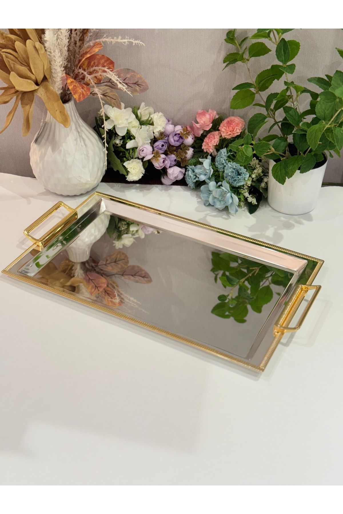 aljahwari-Mutant single presentation two-tone glossy medium 2