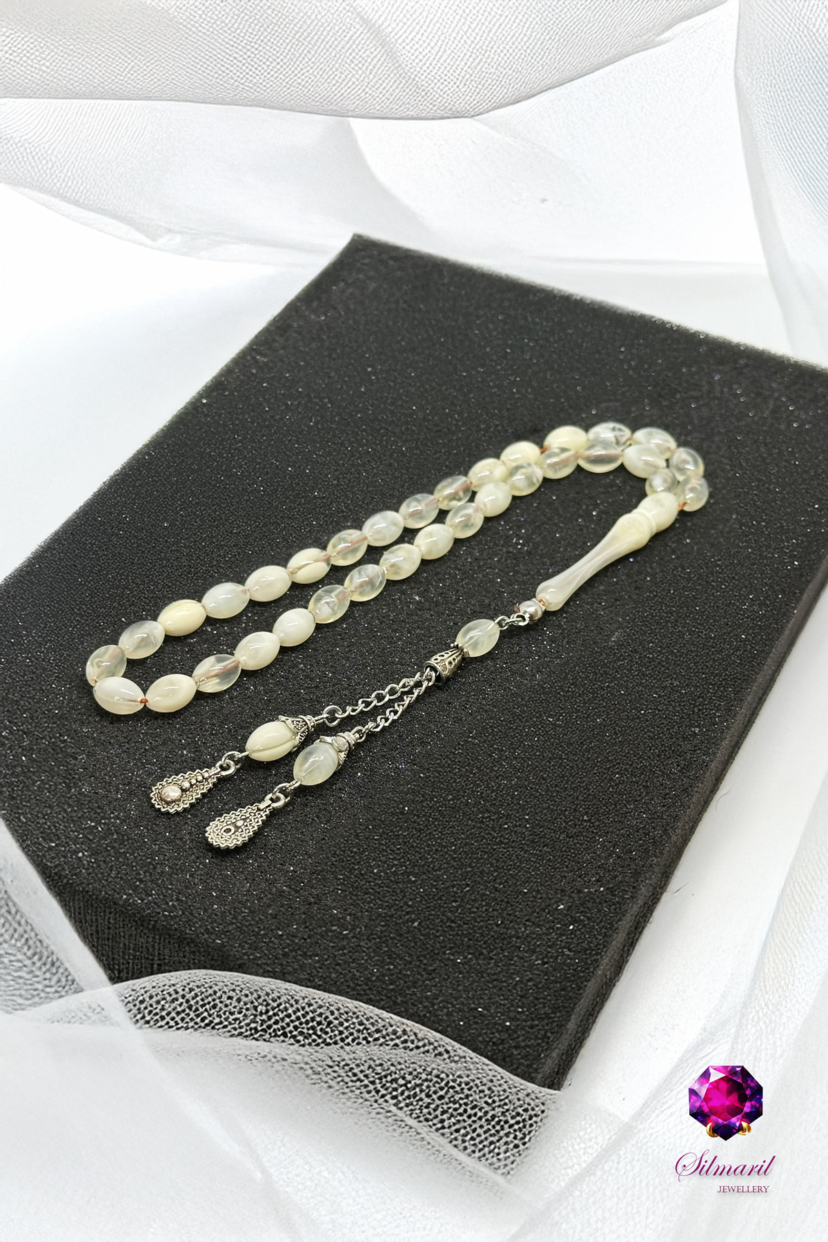 Kişiye Özel Harfli Erkek Hediyelik Kehribar Tesbih Hareli Beyaz — Muammer Köksal Design