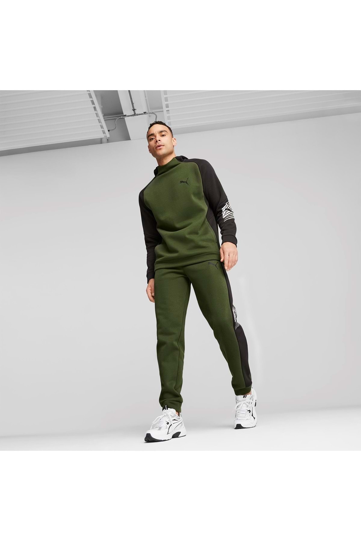 Puma Milenio Tech_ 402623 Unisex Koşu Ayakkabısı BEYAZ-SİYAH görsel 4