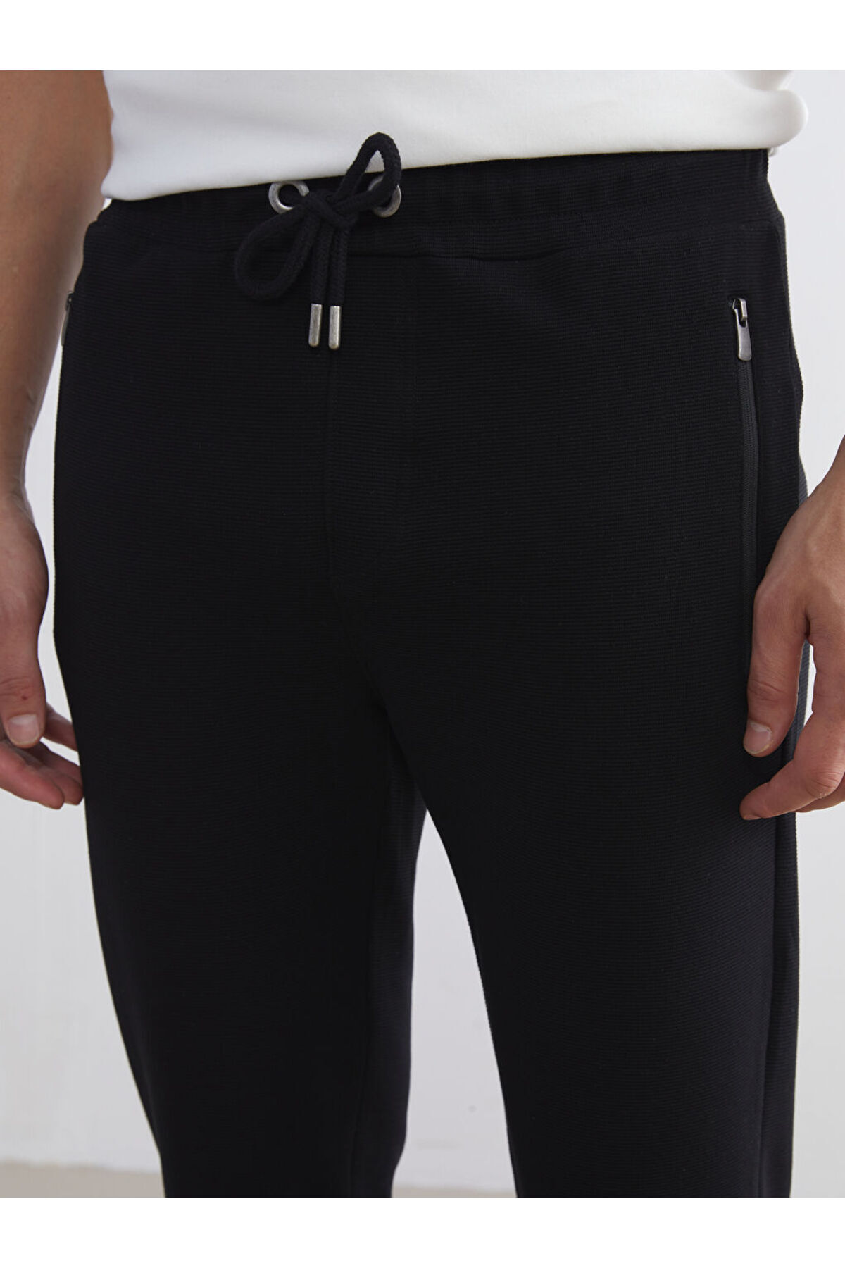LC Waikiki-Create Your Style from Uzg Store |   Standard Fit Men's Sweatpants 4