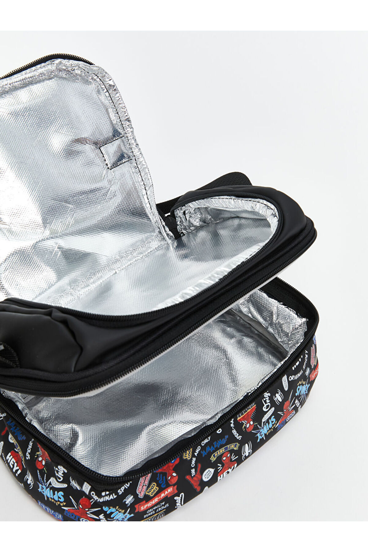 LC Waikiki-Sparkling Selections from Shining Store |   Spider-Man Printed Boy's Lunchbox 4