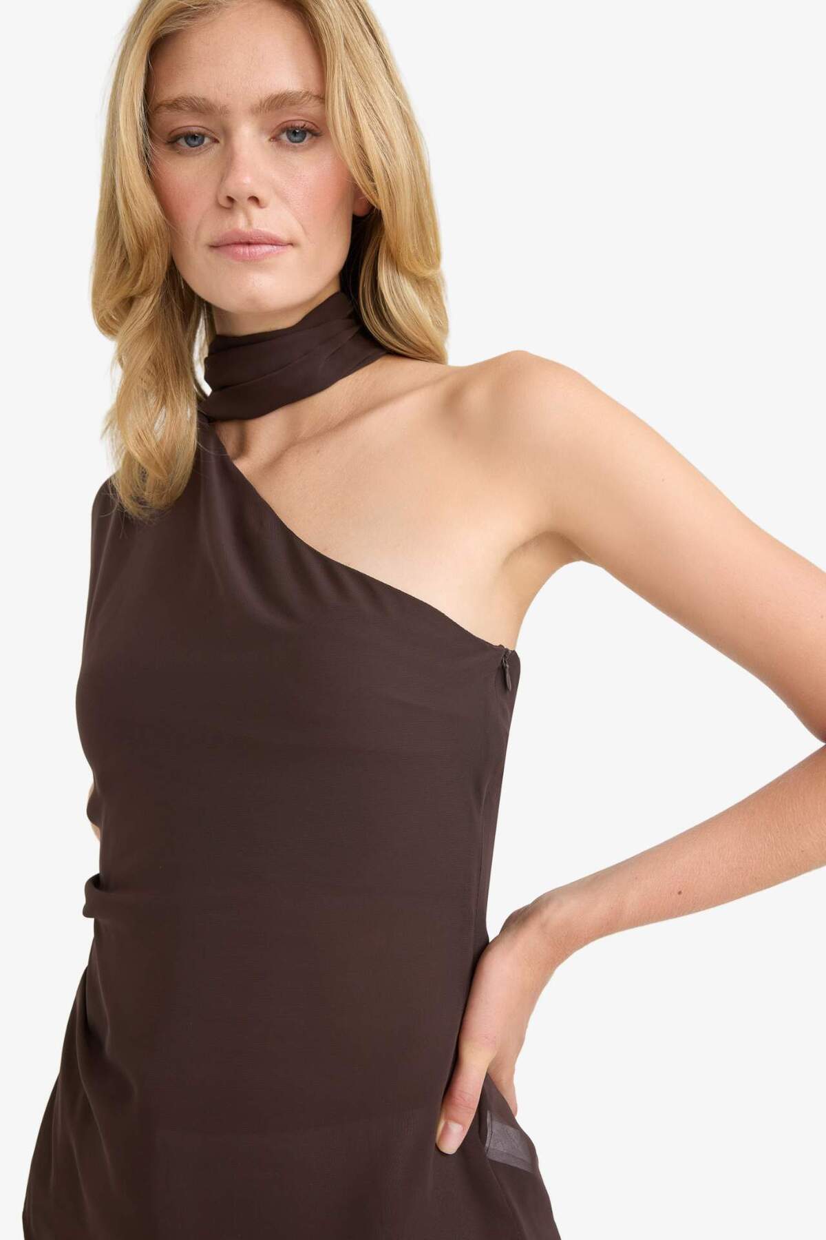 DeFacto-Regular Fit Chiffon One Shoulder Blouse F9150Ax25Wn 5