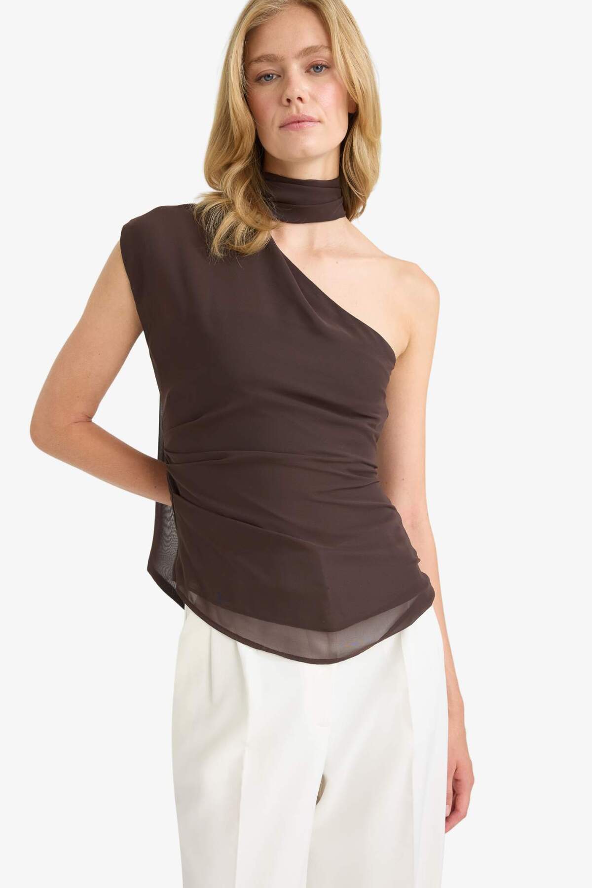 DeFacto-Regular Fit Chiffon One Shoulder Blouse F9150Ax25Wn 4