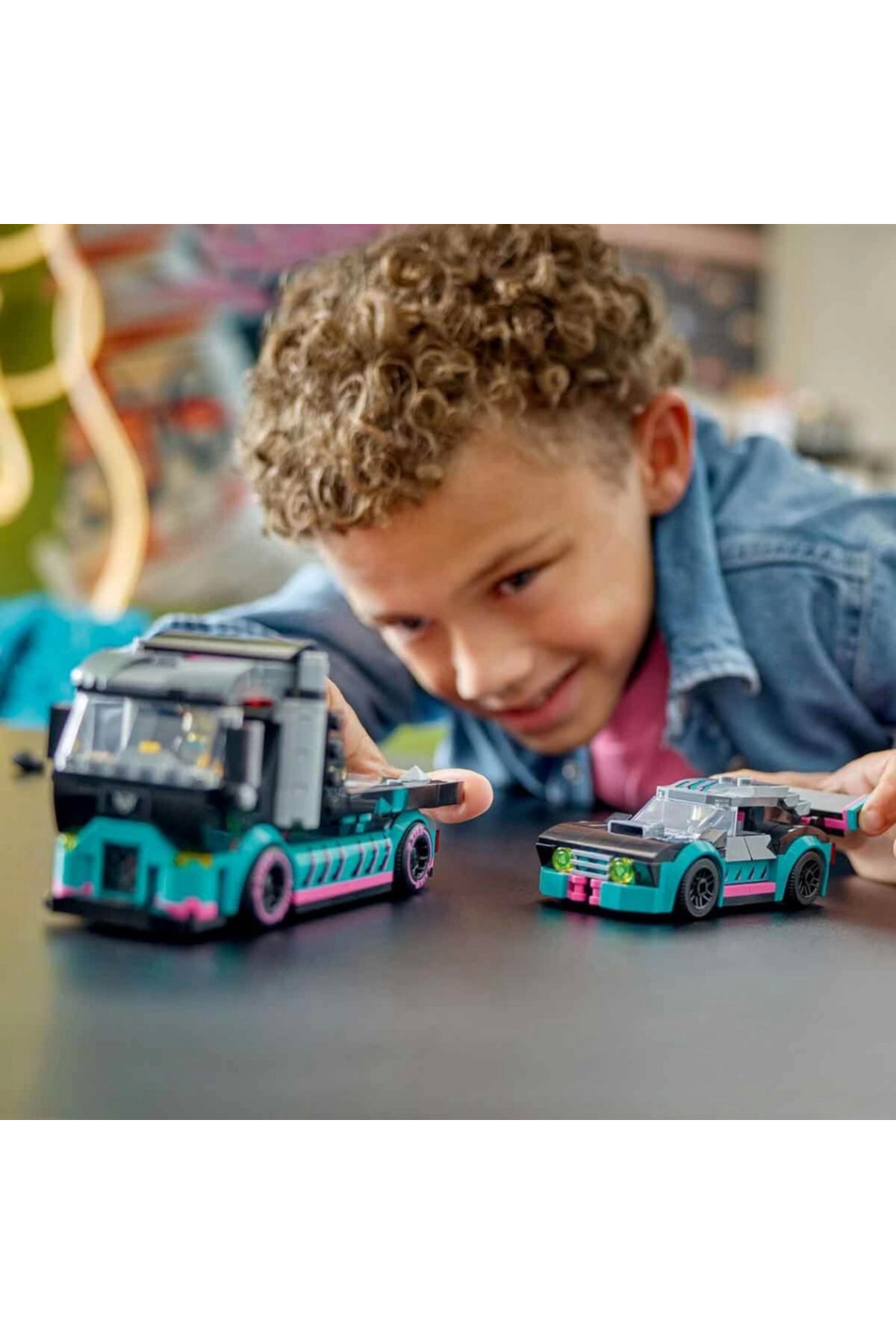 نسِیورلد ساختمان شهر اسباببازی، ماشین مسابقهای و کامیون حامل خودرو ۶۰۴۰۶