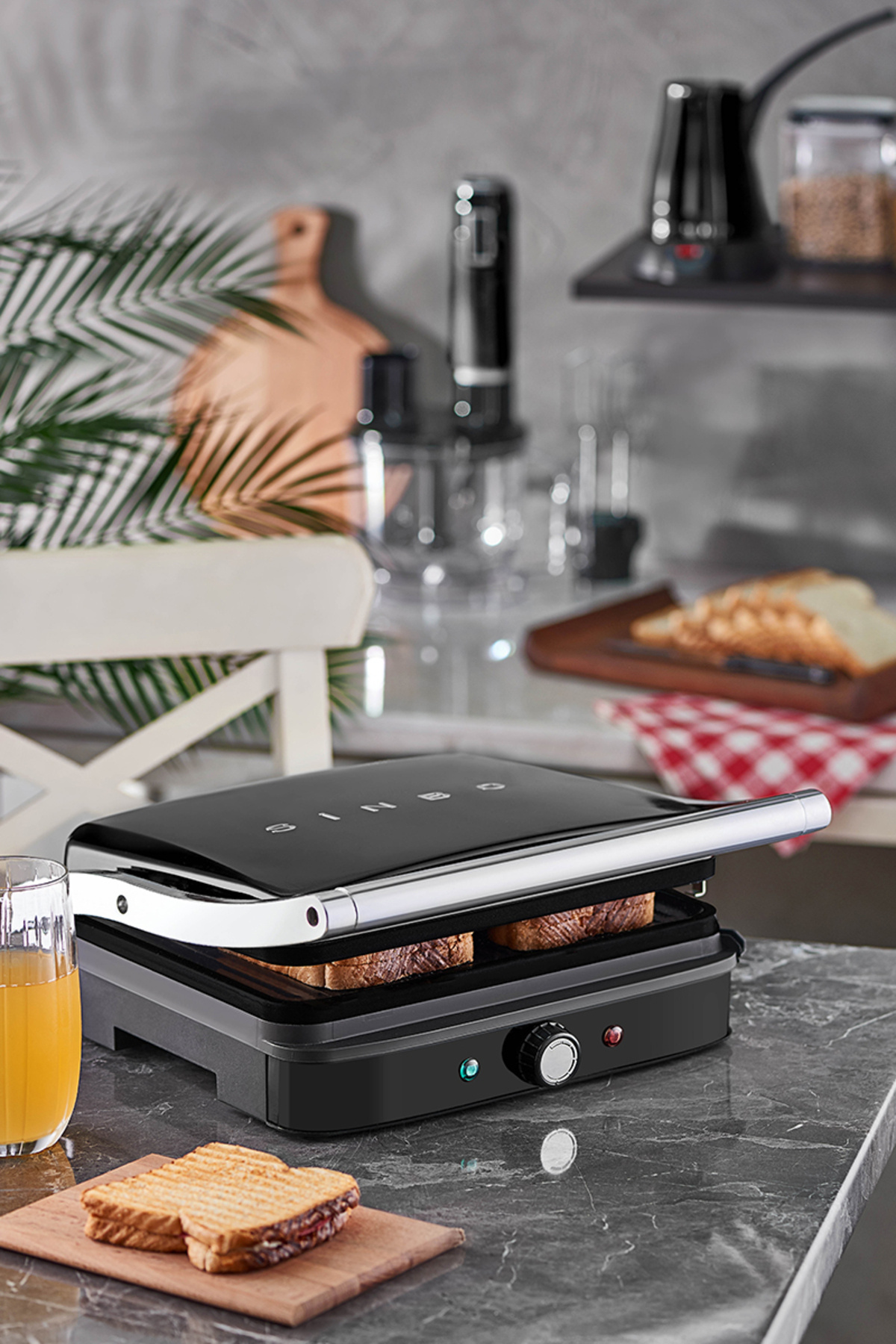 Sinbo-Ssm-2571 Black 2000 W Toaster 3