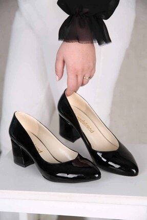 Kadın Günlük Topuklu Ayakkabı Siyah Rugan Z46000230001